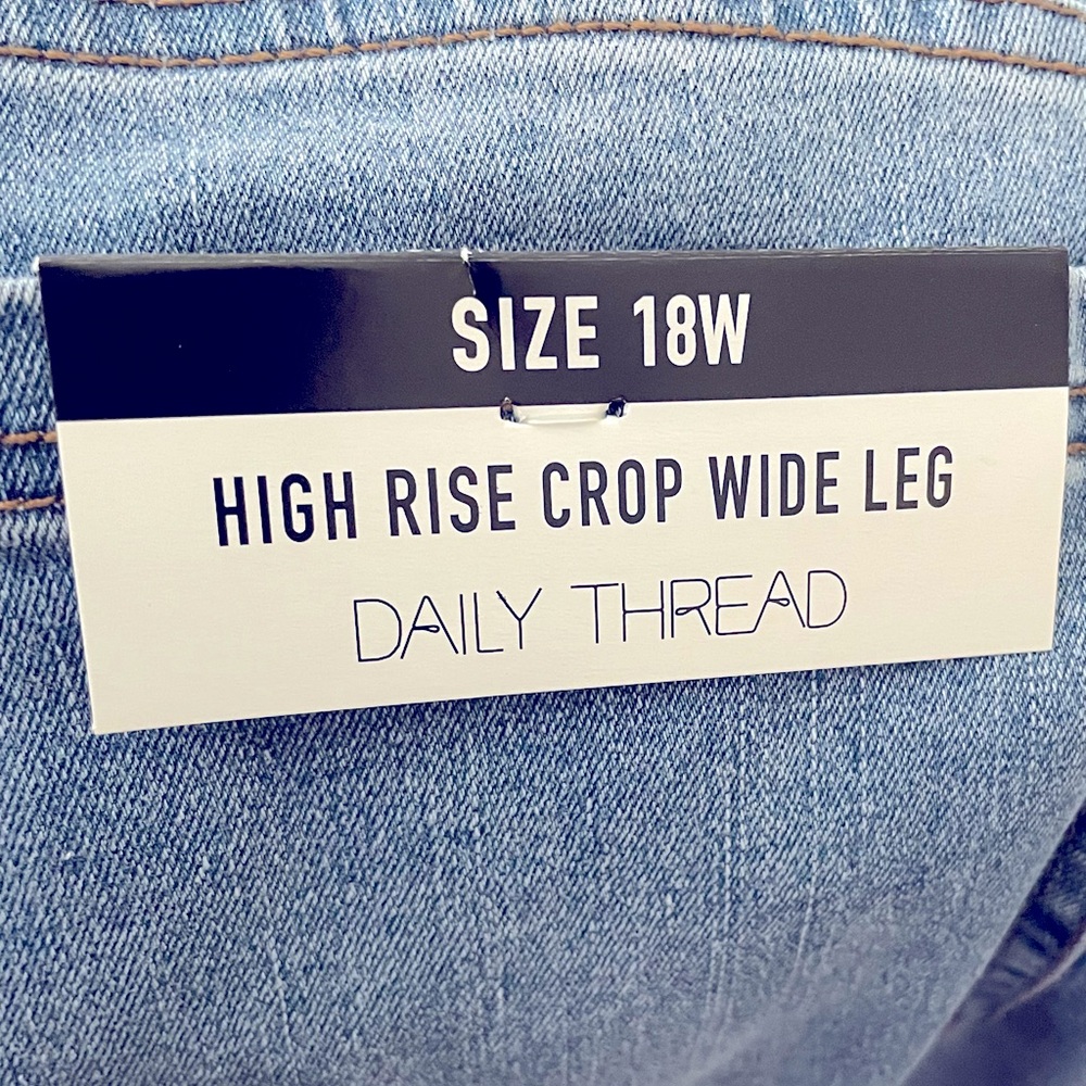 High Rise Crop Wide Leg Jeans - Picture 4 of 7